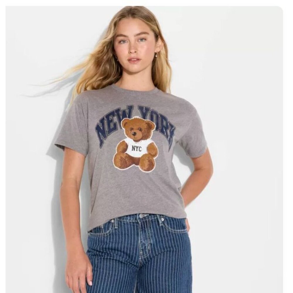 NWT Women's New York Bear Graphic T-Shirt - Heather Gray S